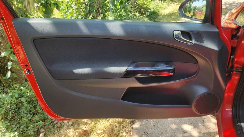 2013 Vauxhall Corsa — photo 31