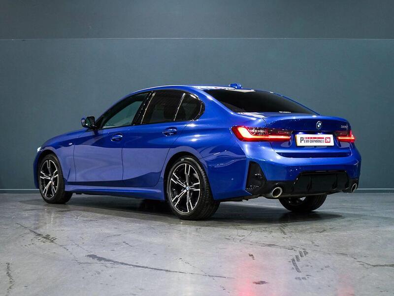 BMW 3 Series view 2