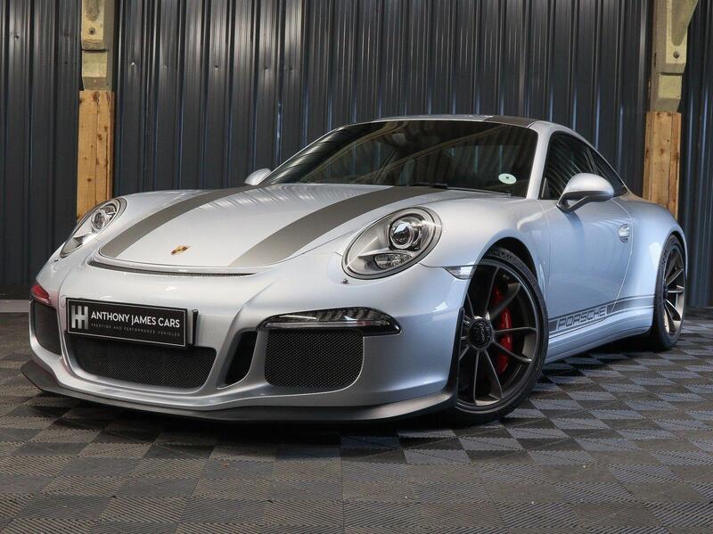 Porsche 911 view 22