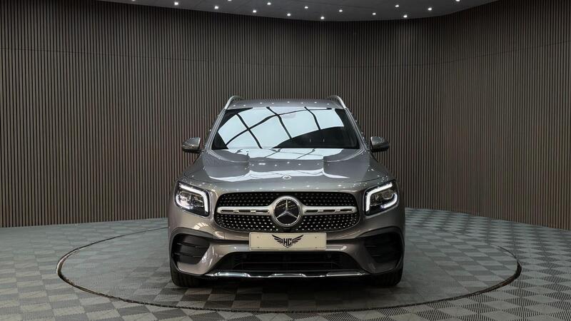 Mercedes-Benz Mercedes-Benz GLB view 4