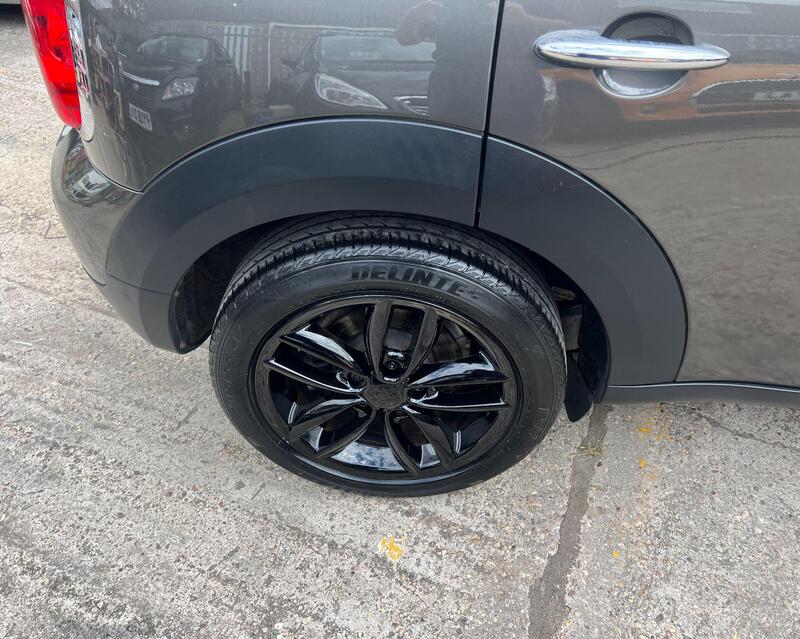 Mini Countryman view 6