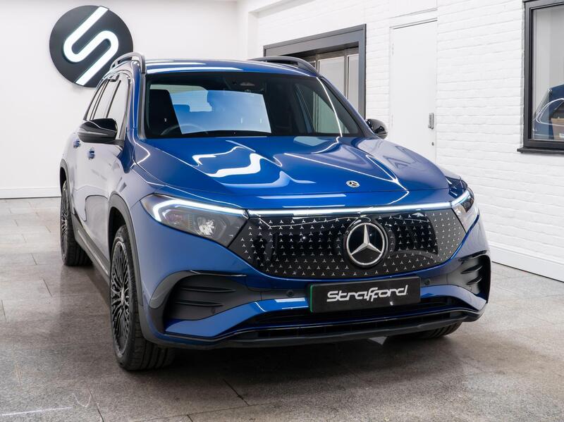Mercedes-Benz 250 view 2