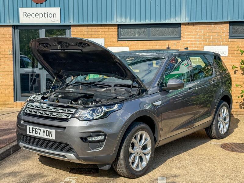 Land Rover Discovery Sport view 7