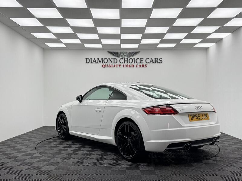 Audi TT view 4