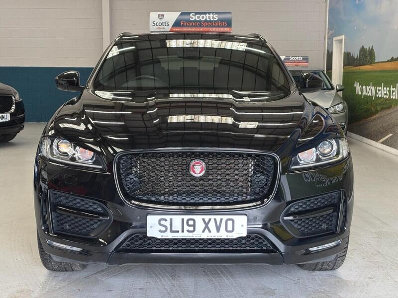 Jaguar F-Pace view 2