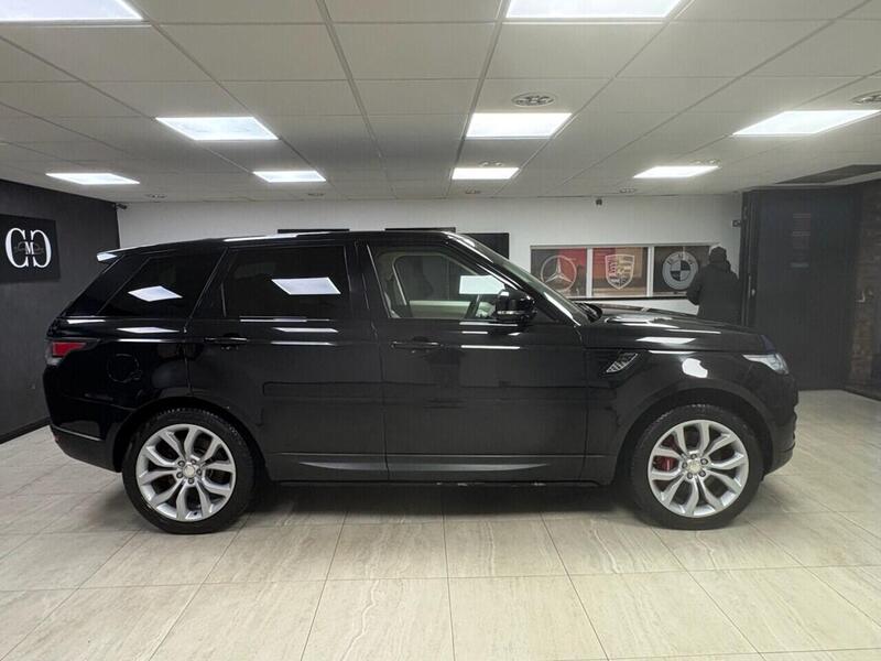 Land Rover Range Rover view 2