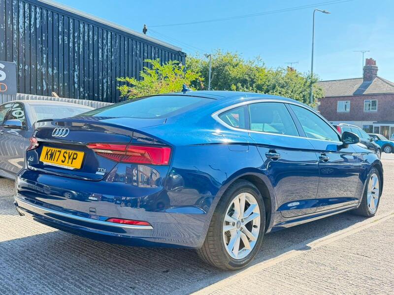 Audi A5 view 3