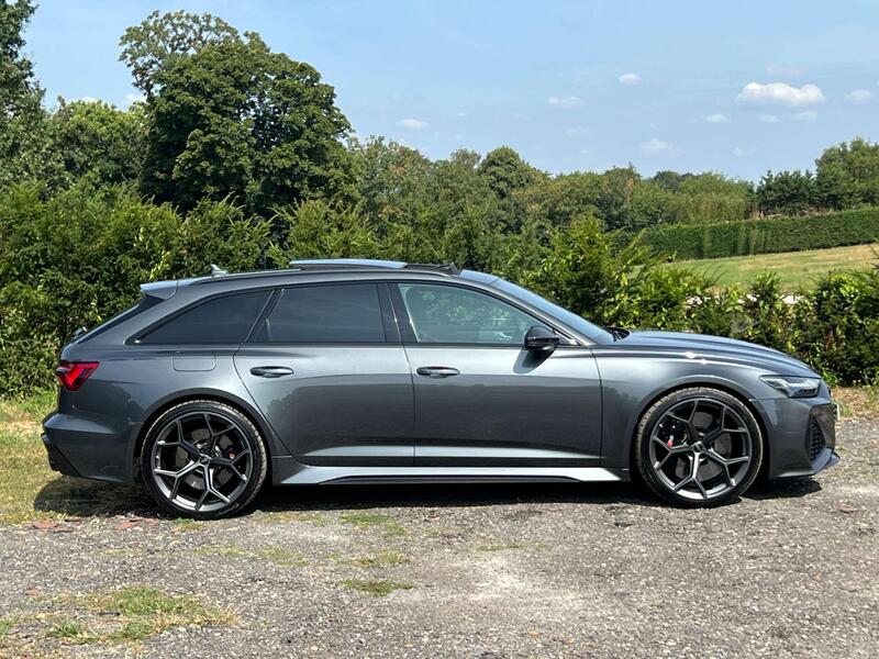 Audi RS6 Avant view 2
