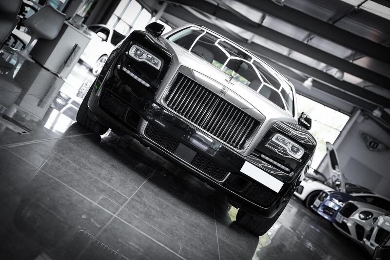 Rolls-Royce Ghost view 4