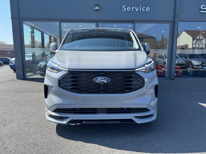 Ford Transit Custom view 3