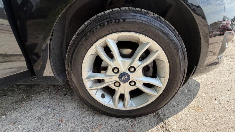 2014 Ford Fiesta — photo 17