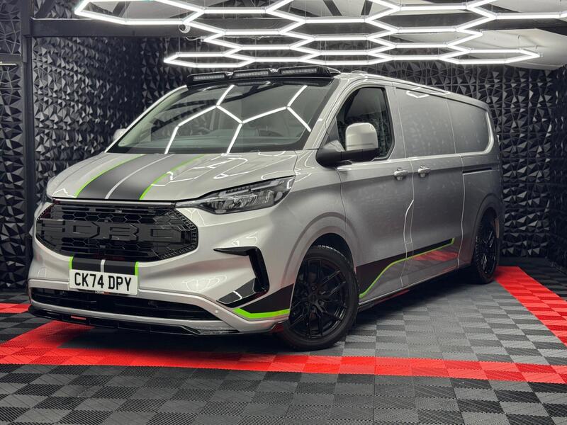 2024 Ford Transit Custom