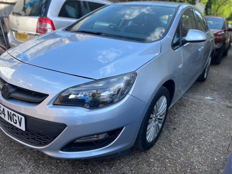2014 Vauxhall Astra in Silver for sale