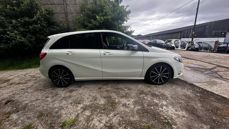 2014 Mercedes-Benz B Class — photo 5