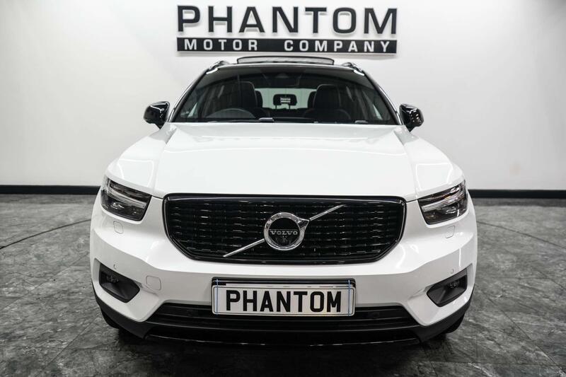 Volvo XC40 view 5