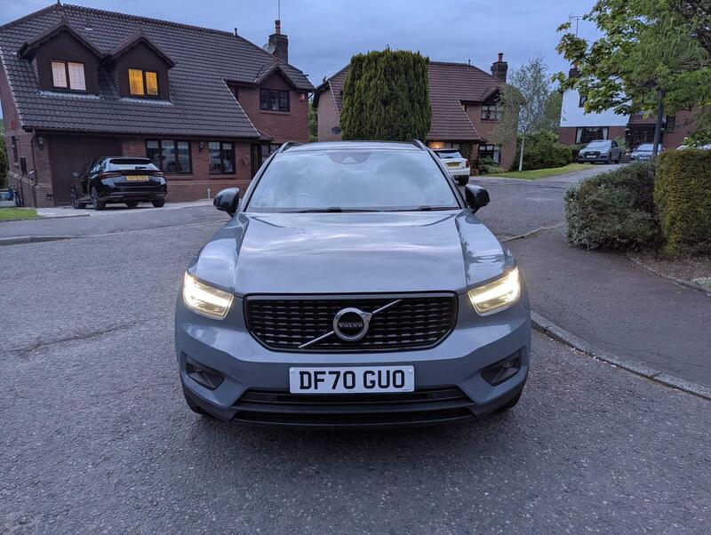 Volvo XC40 — photo 1