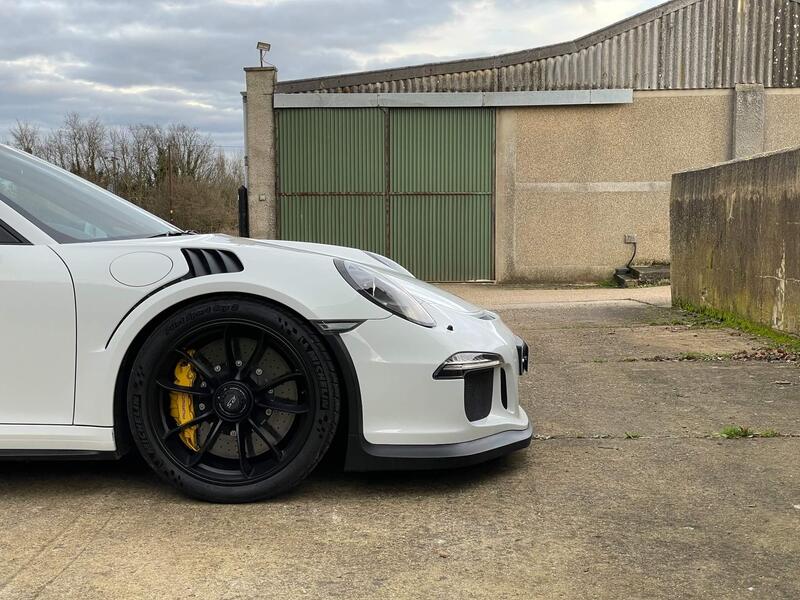 Porsche 911 view 82