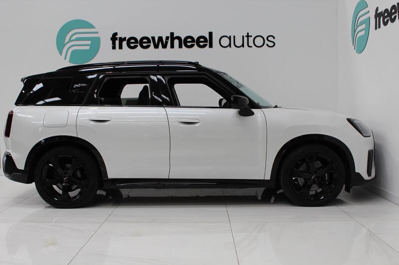 2024 MINI Electric Countryman in White — image 13 of 90