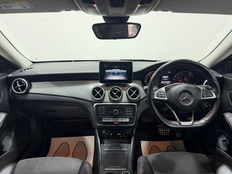 Mercedes-Benz Mercedes-Benz CLA view 4