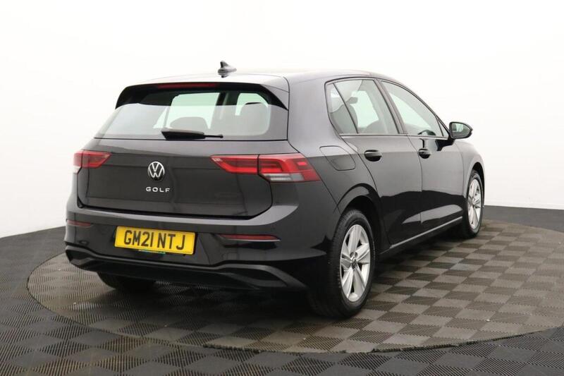 Volkswagen Golf view 4