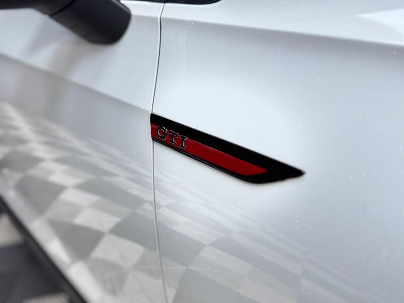 Volkswagen Golf view 43