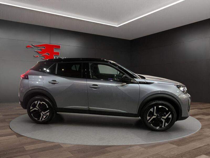 Peugeot 2008 view 5