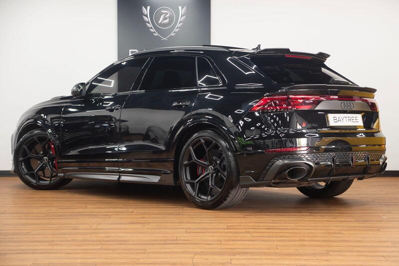 Audi RS Q8 view 2