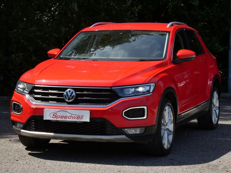 Volkswagen T-Roc view 5