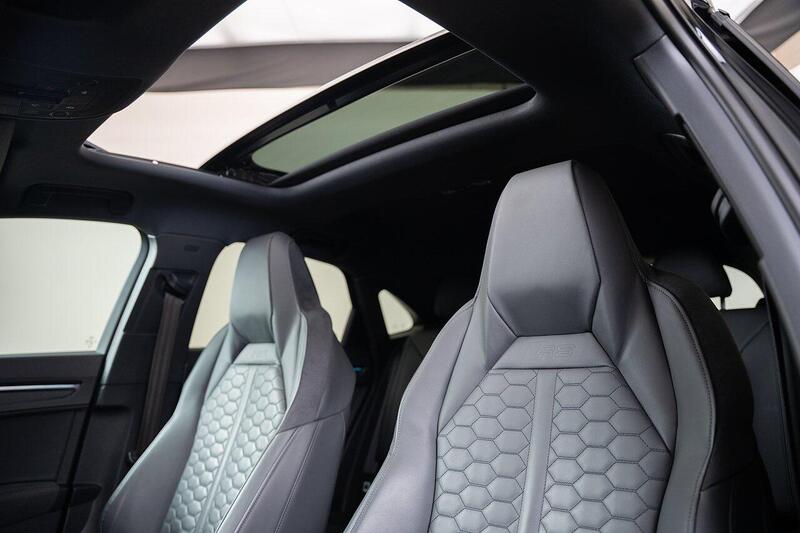 Audi Audi RS Q3 view 3