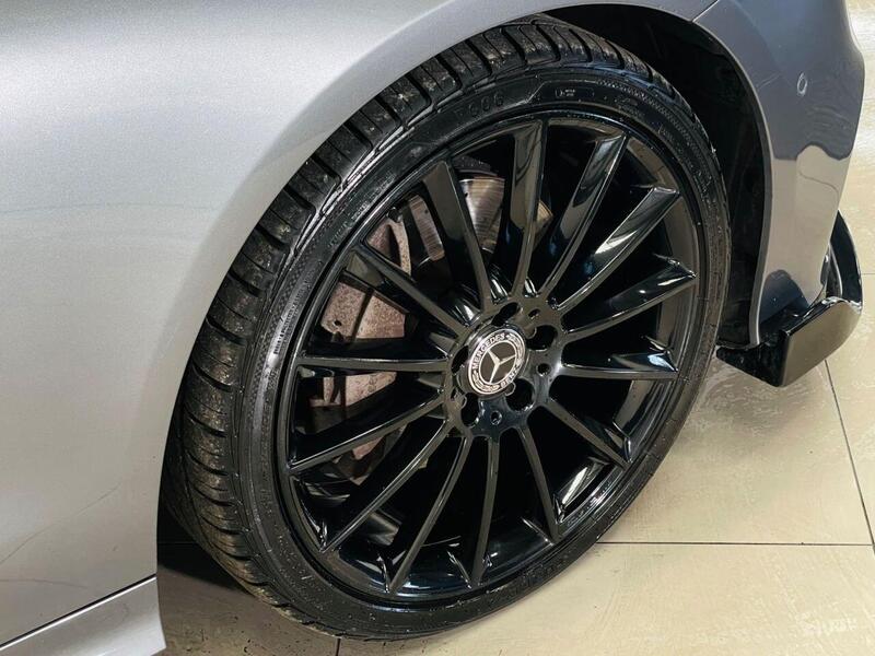 Mercedes-Benz E-Class view 7