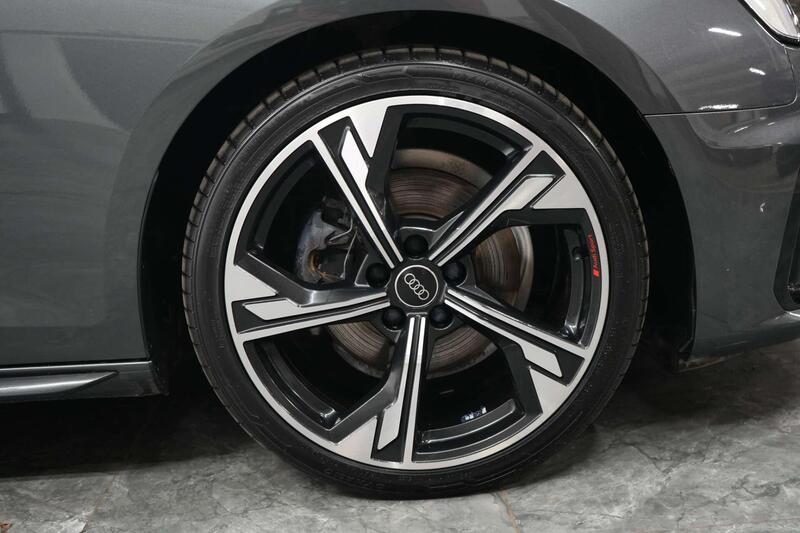 Audi A4 view 7