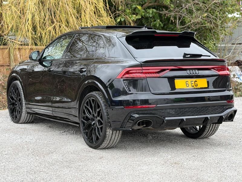 Audi Audi RSQ8 view 2