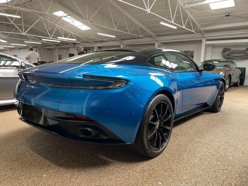 Aston Martin DB11 view 3