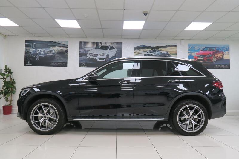 Mercedes-Benz GLC view 3