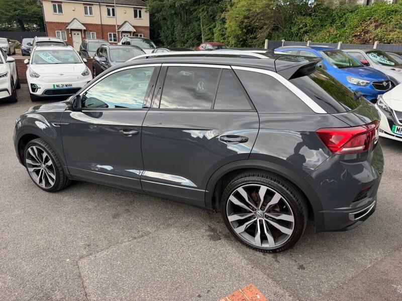 Volkswagen T-Roc view 7