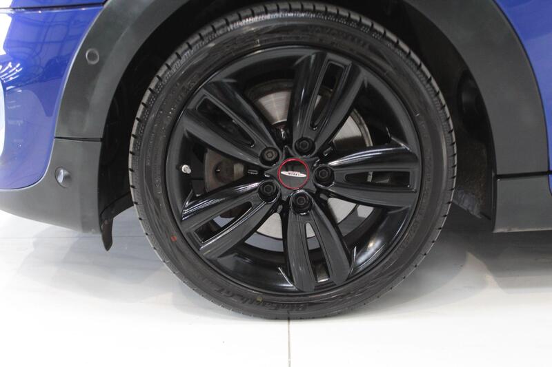 2019 MINI Hatch in Blue — image 22 of 71