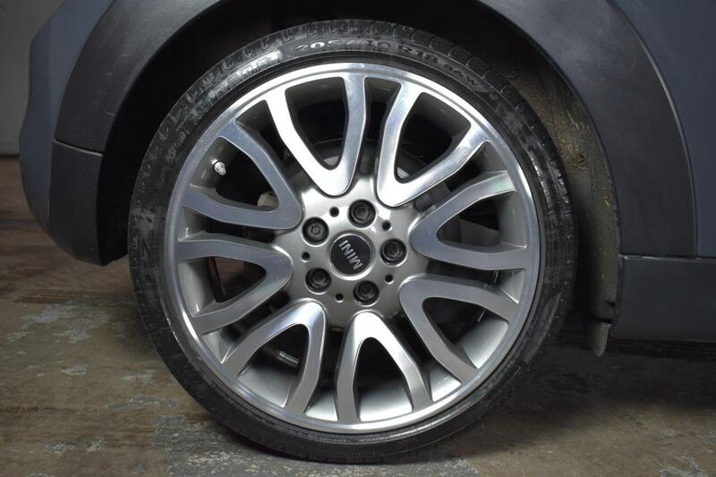 Mini Hatch view 3