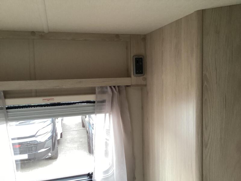 Auto-Trail Expedition C71 — image 47