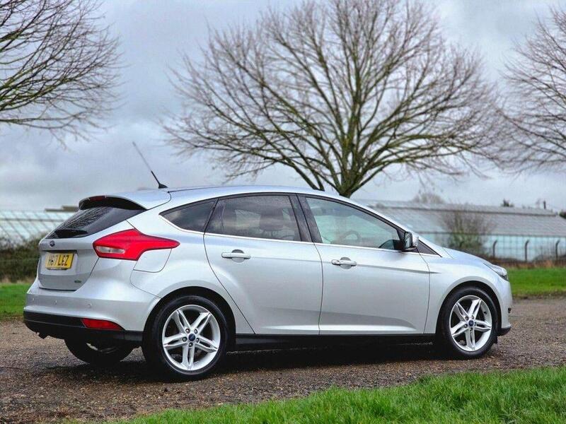 Ford Focus view 4