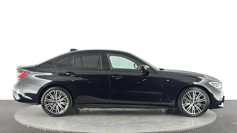 BMW 3 Series view 3