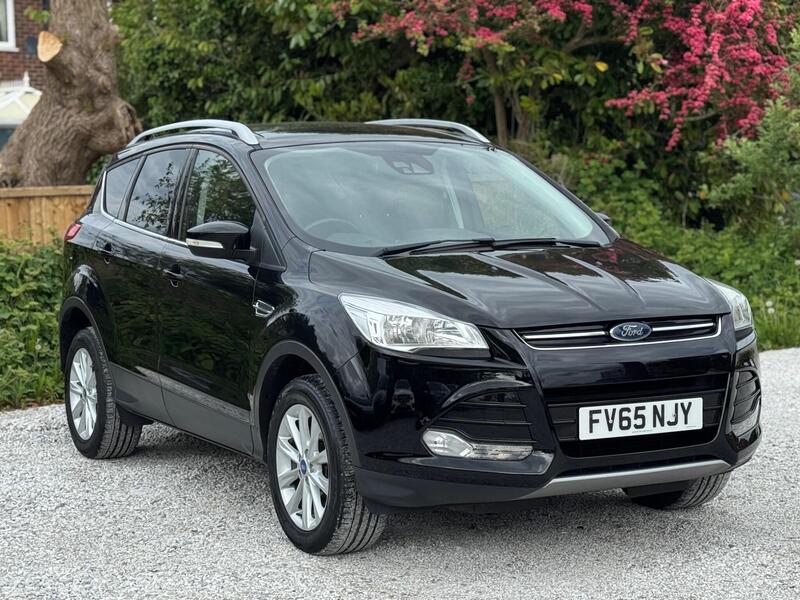 Ford Kuga view 3