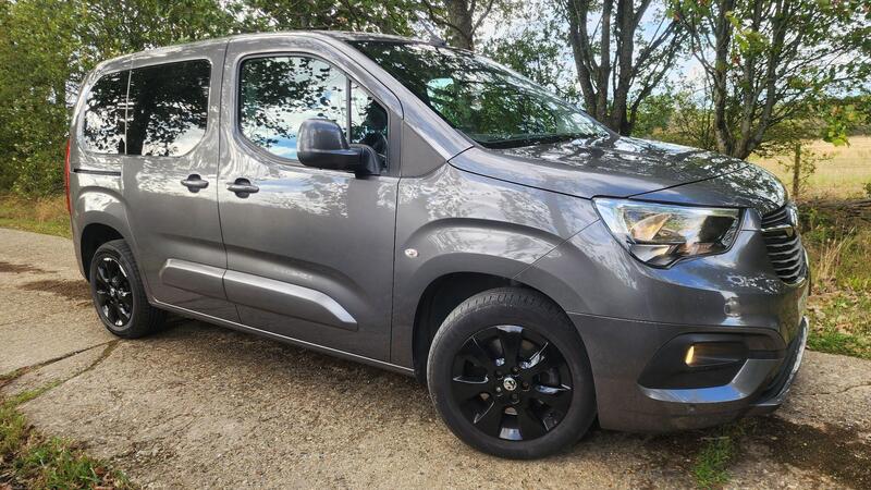 2019 Vauxhall Combo Life — photo 16