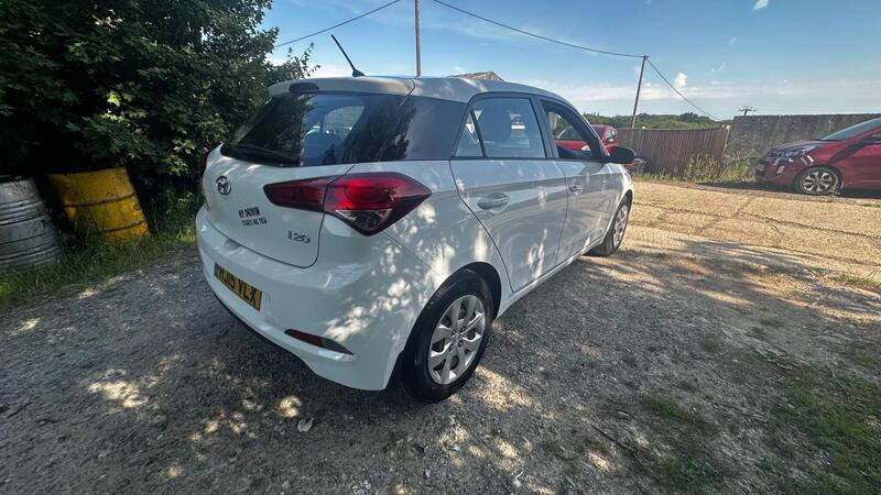 2015 Hyundai i20 — photo 6