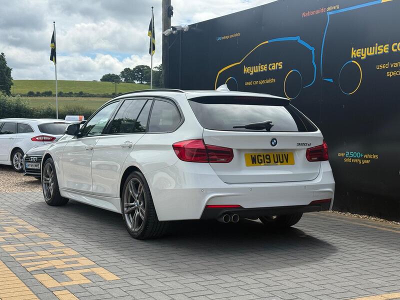BMW 3 Series view 3