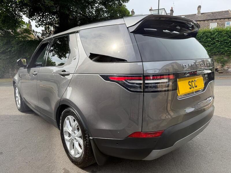 Land Rover Discovery 3 view 6