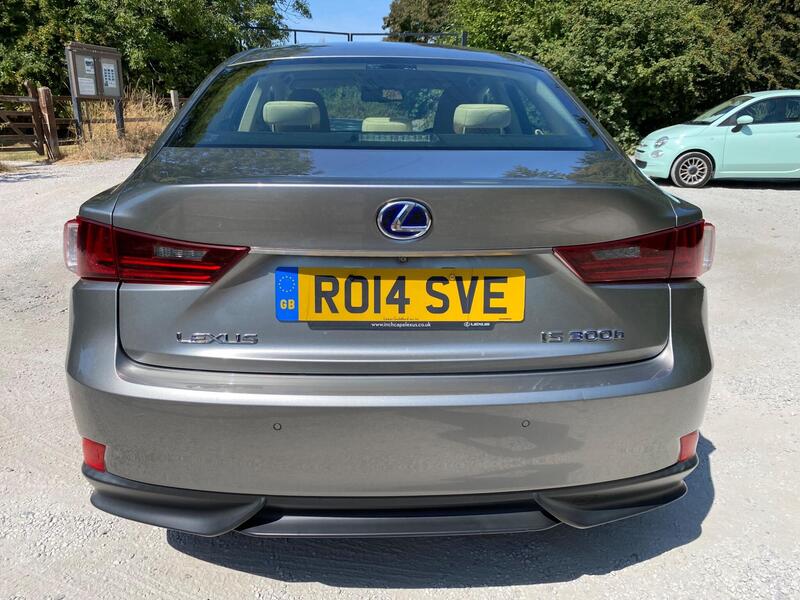 Lexus Is view 6