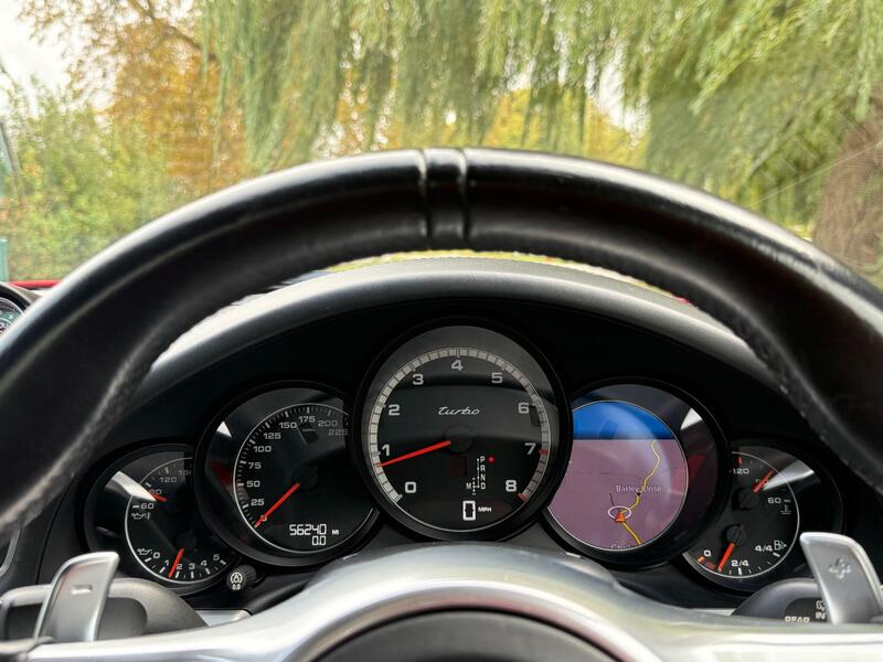 Porsche 911 view 32