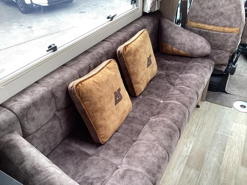 Auto-Sleepers Broadway EK TB LP — image 31