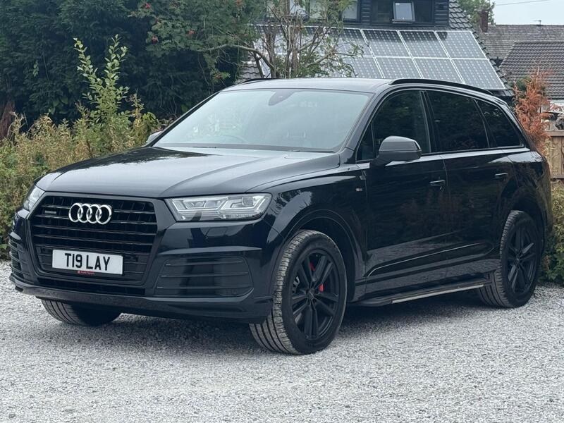 Audi Audi Q7 view 5