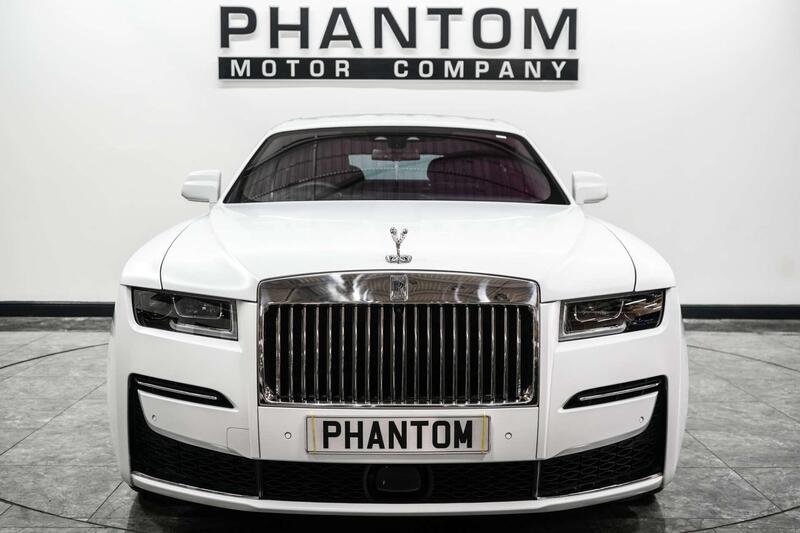 Rolls-Royce Ghost view 2